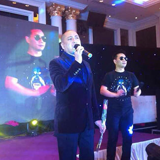 香港藝人湯鎮(zhèn)業(yè)出席南京匯城國際第三屆全球抗衰老發(fā)布會